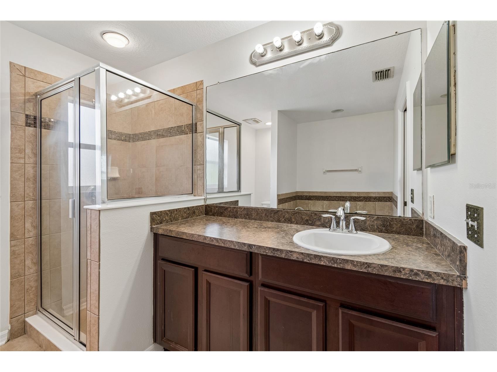 915 Windton Oak Drive Ruskin FL 33570 TB8525698 image25