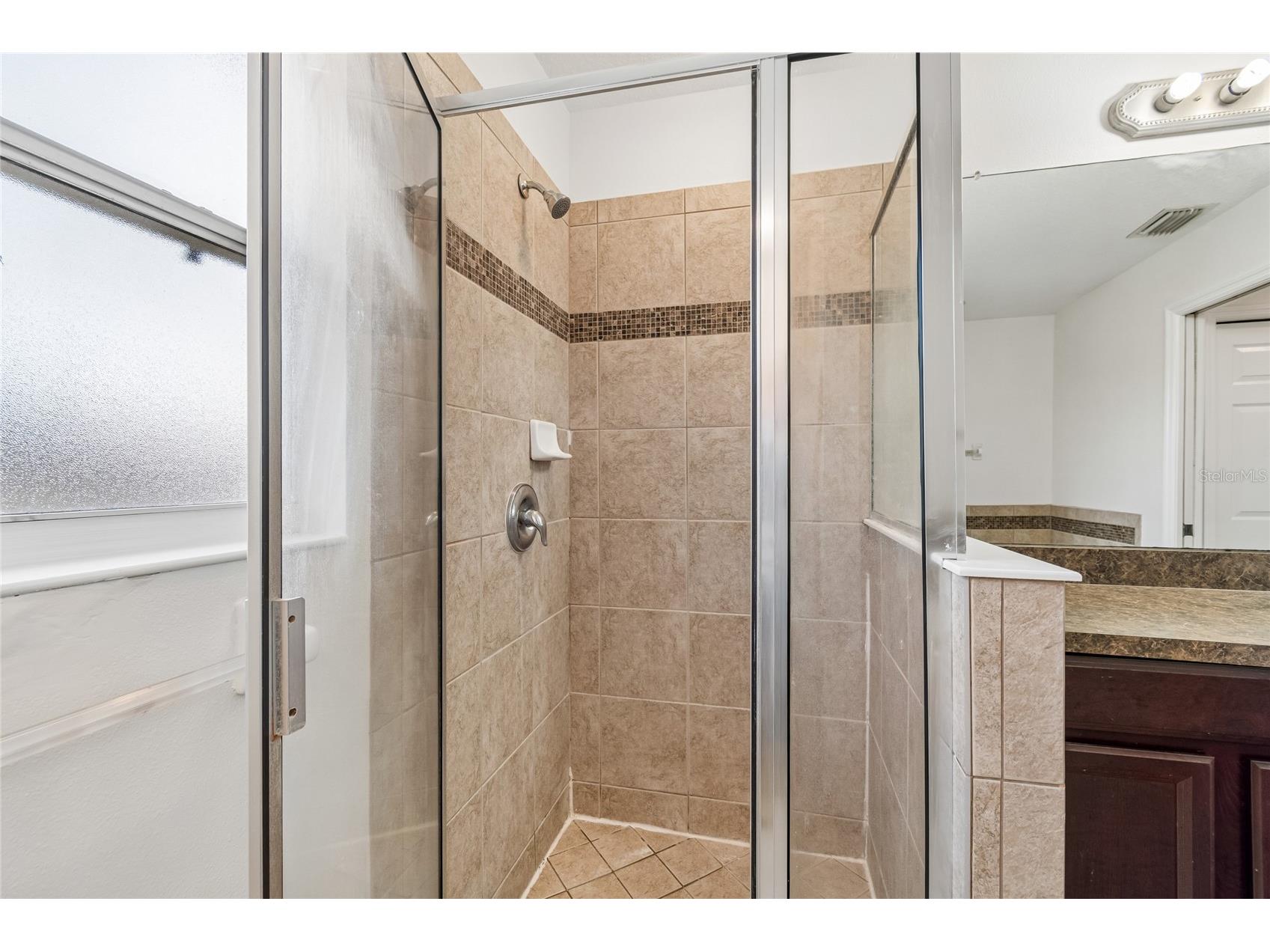 915 Windton Oak Drive Ruskin FL 33570 TB8525698 image27