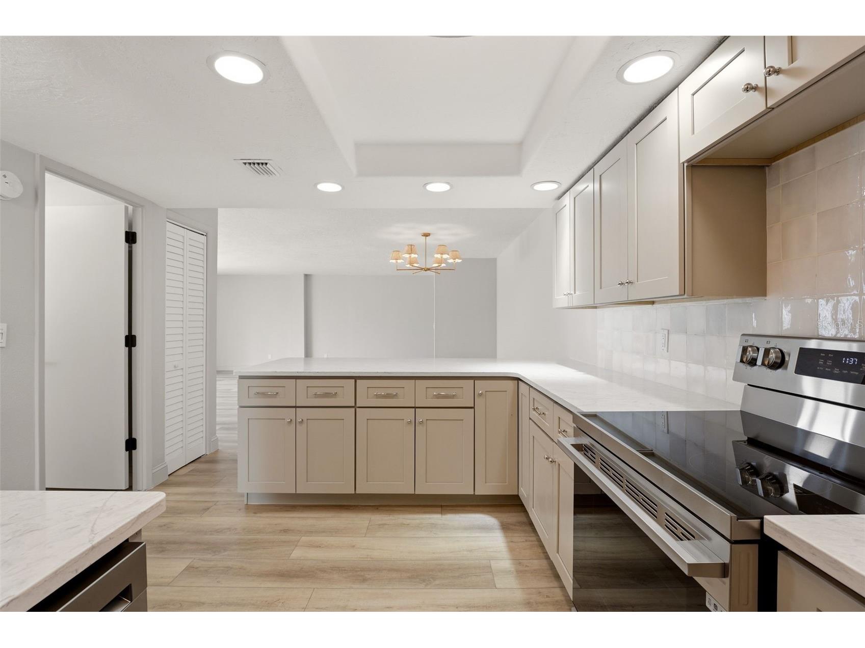 9150 Blind Pass Road #206 Sarasota FL 34242 C7526359 image11