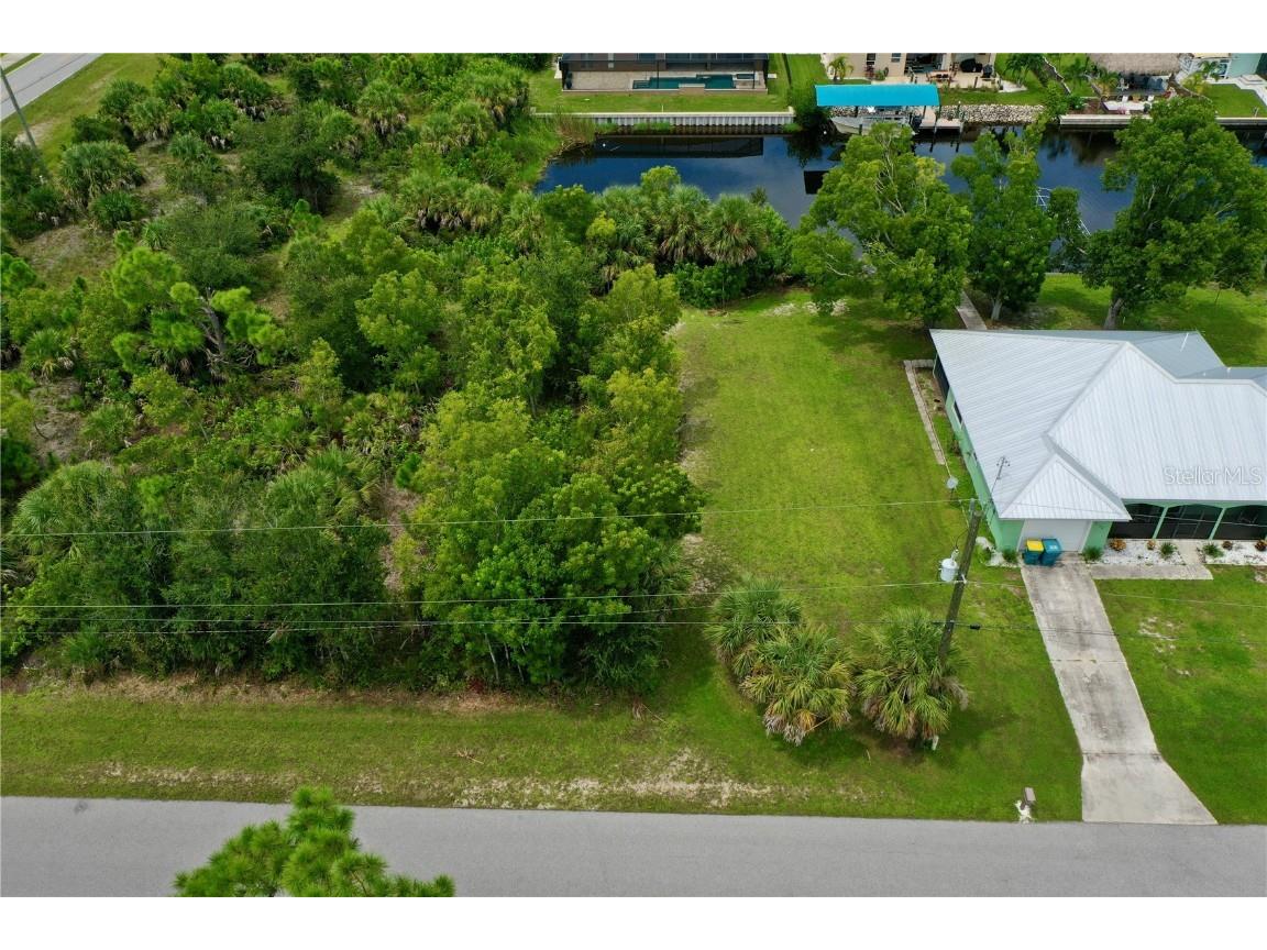 9150 Snapper Circle Port Charlotte FL 33981 - SNAPPER WATERWAY C7514320 image1