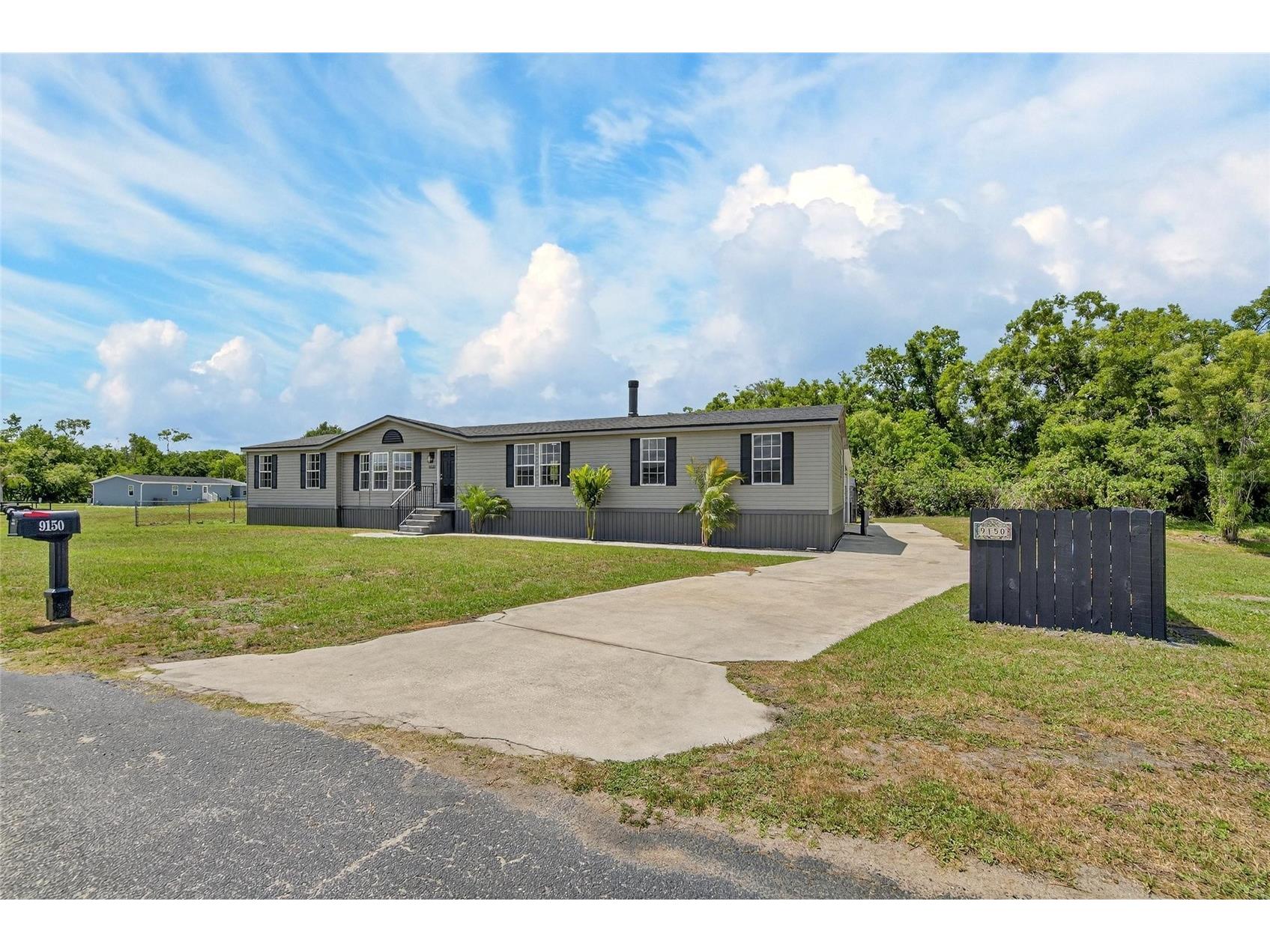 9150 Wood Terrace Drive Tampa FL 33637 TB8495694 image2