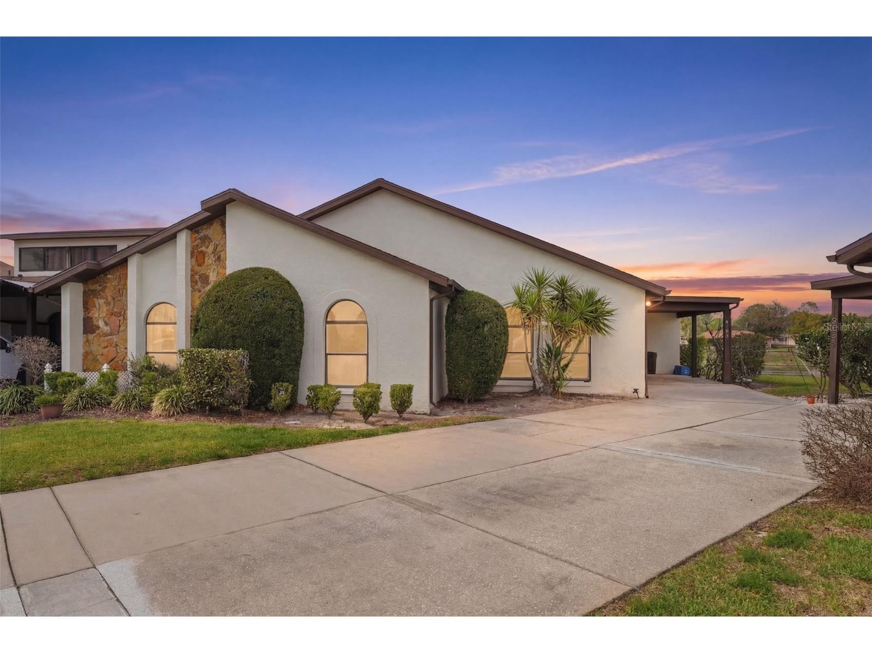 9151 Lingrove Road Weeki Wachee FL 34613 W7884220 image1