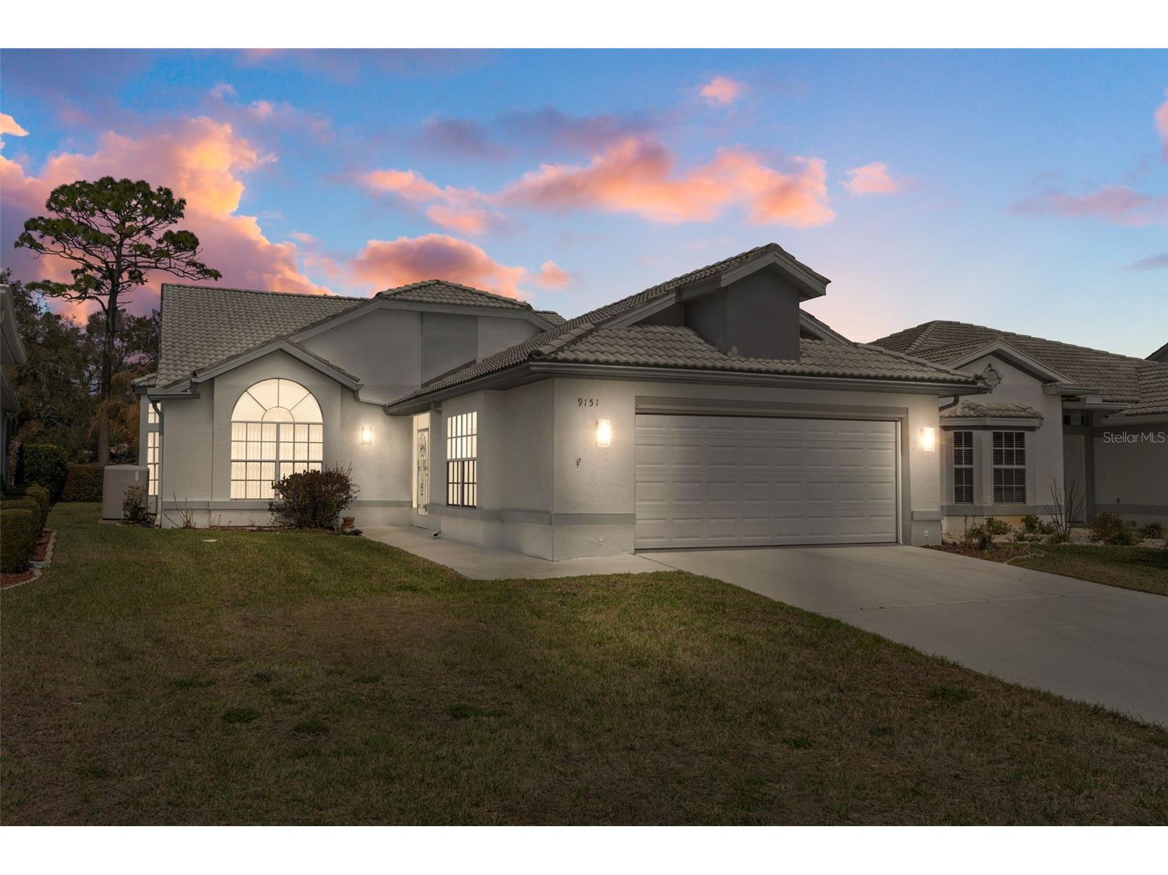 9151 Rhett Lane Weeki Wachee FL 34613 W7883582 image2