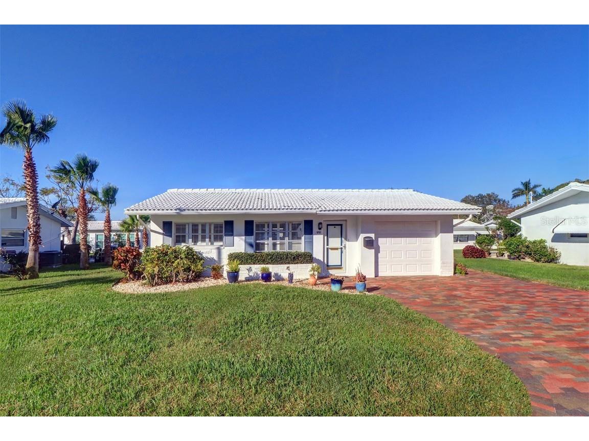 9156 142nd Street Seminole FL 33776 TB8428962 image1