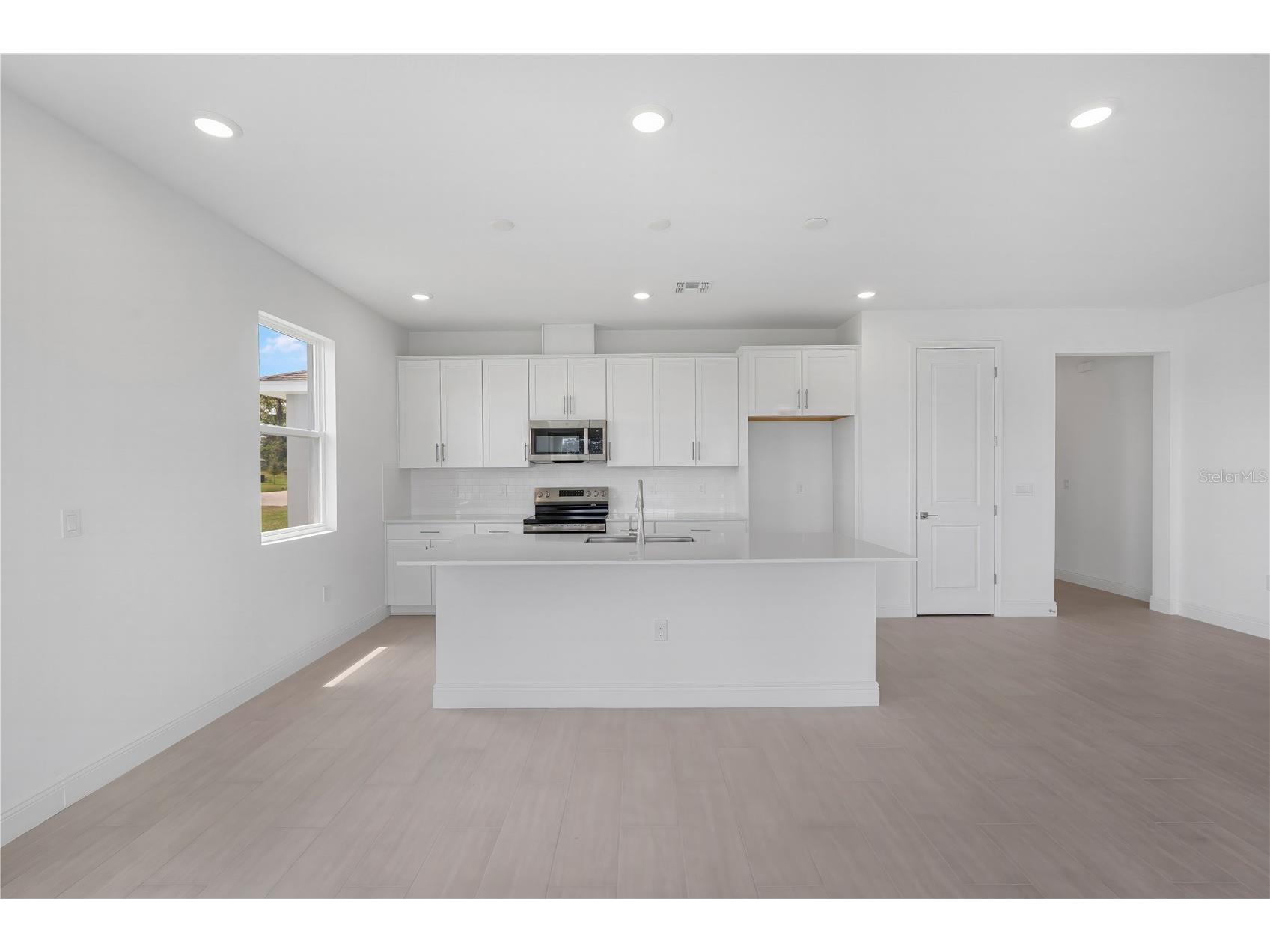 9156 Players Drive Weeki Wachee FL 34613 S5126050 image11