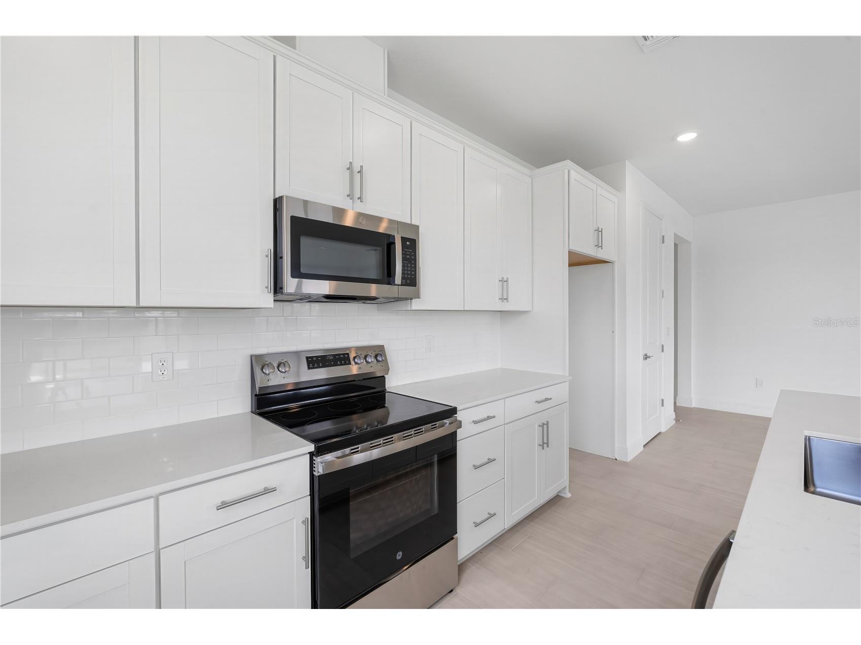 9156 Players Drive Weeki Wachee FL 34613 S5126050 image14