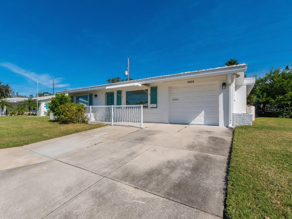 9157 140th Way Seminole FL 33776 TB8445914 image1