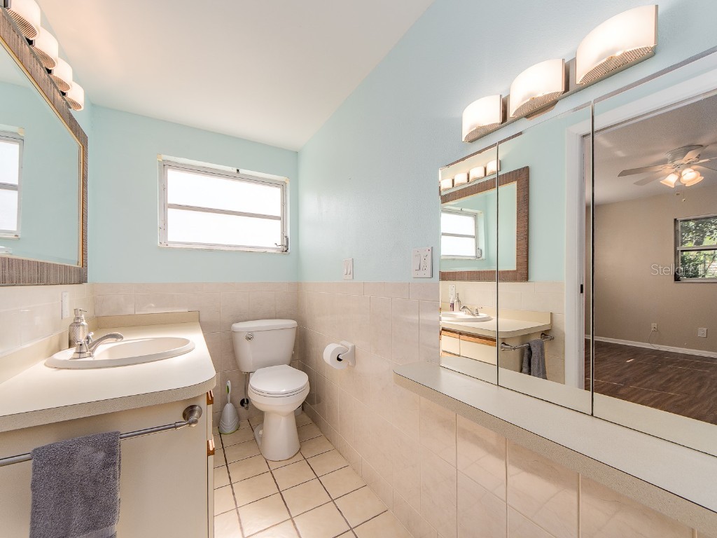 9157 140th Way Seminole FL 33776 TB8445914 image17