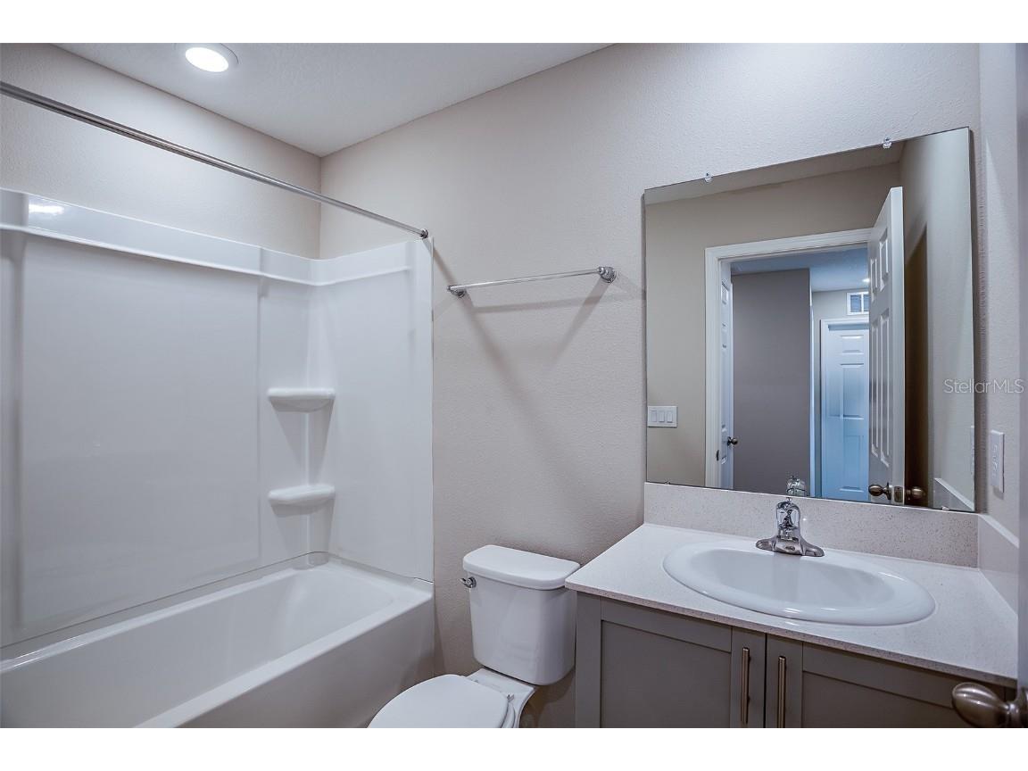 9158 Belleview Forest Pass Zephyrhills FL 33541 TB8453872 image24