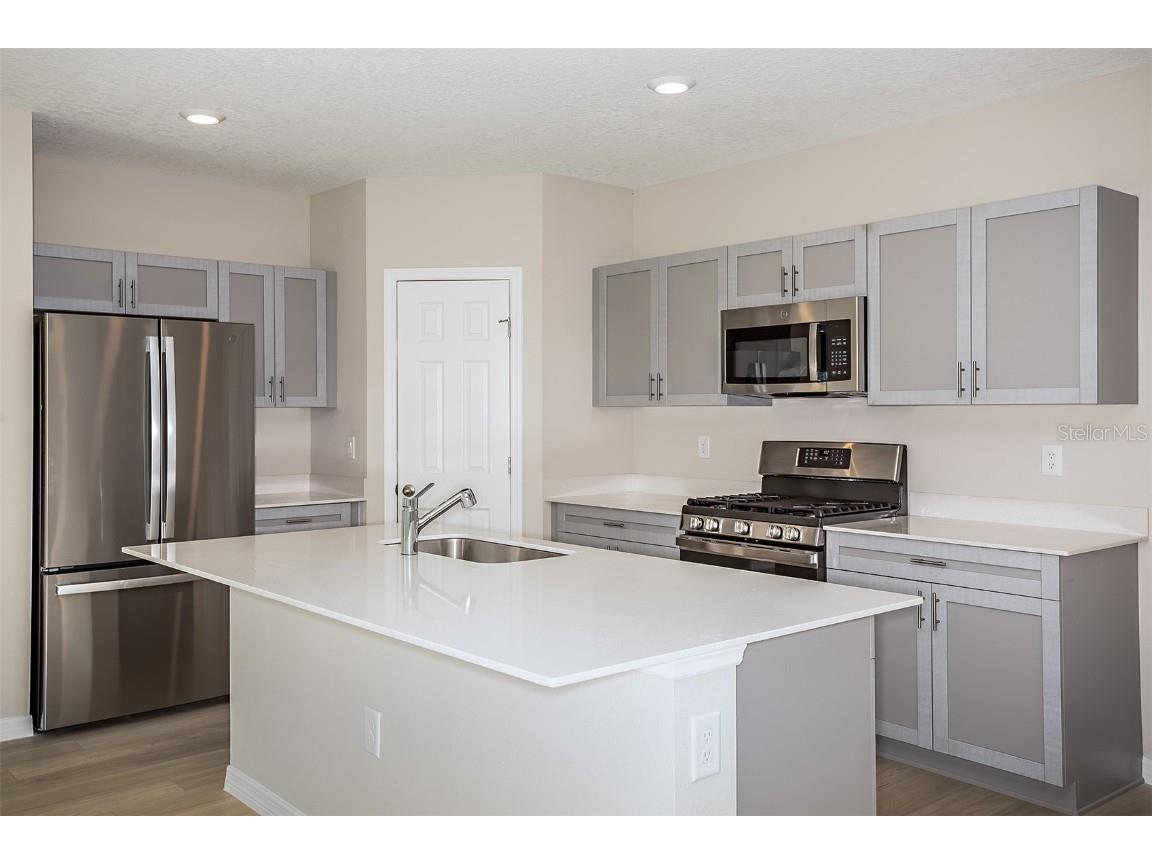 9158 Belleview Forest Pass Zephyrhills FL 33541 TB8453872 image5