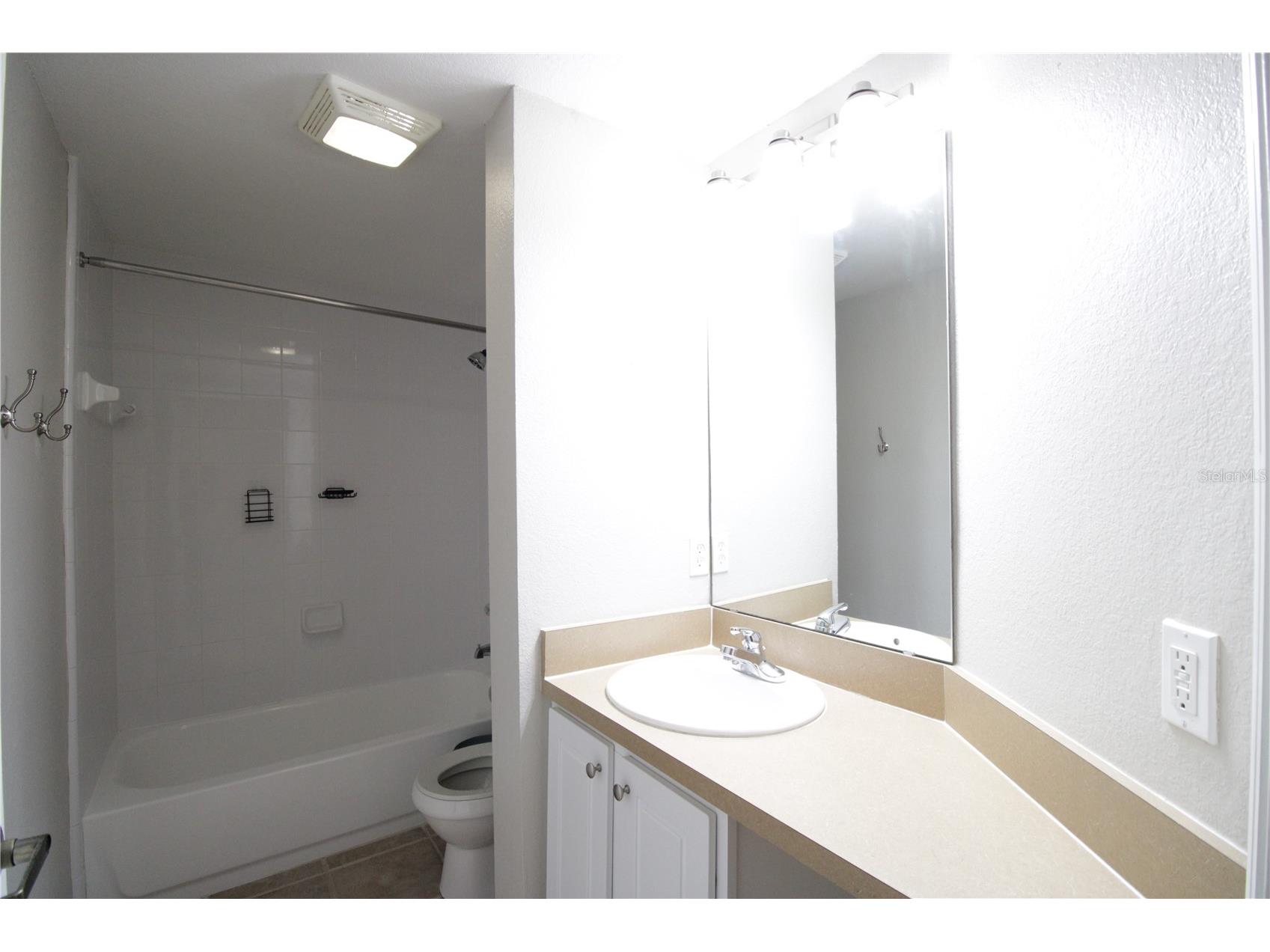 9158 SW 51st Road #J303 Gainesville FL 32608 GC539946 image22
