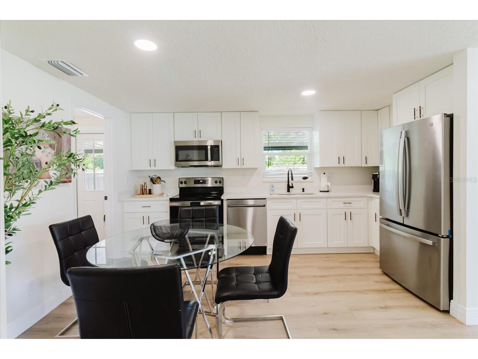916 17th Street N Saint Petersburg FL 33713 TB8519175 image12
