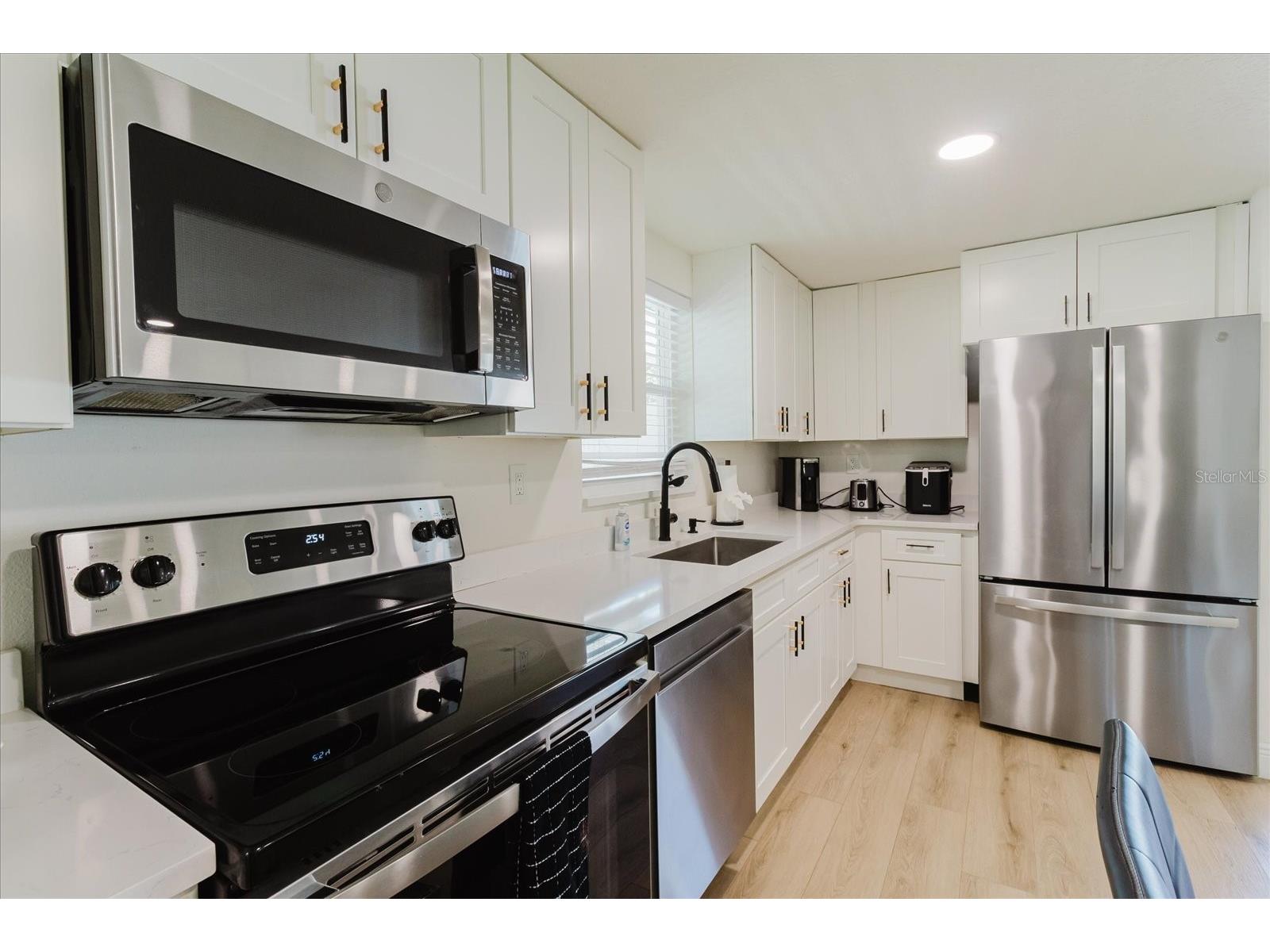 916 17th Street N Saint Petersburg FL 33713 TB8519175 image17