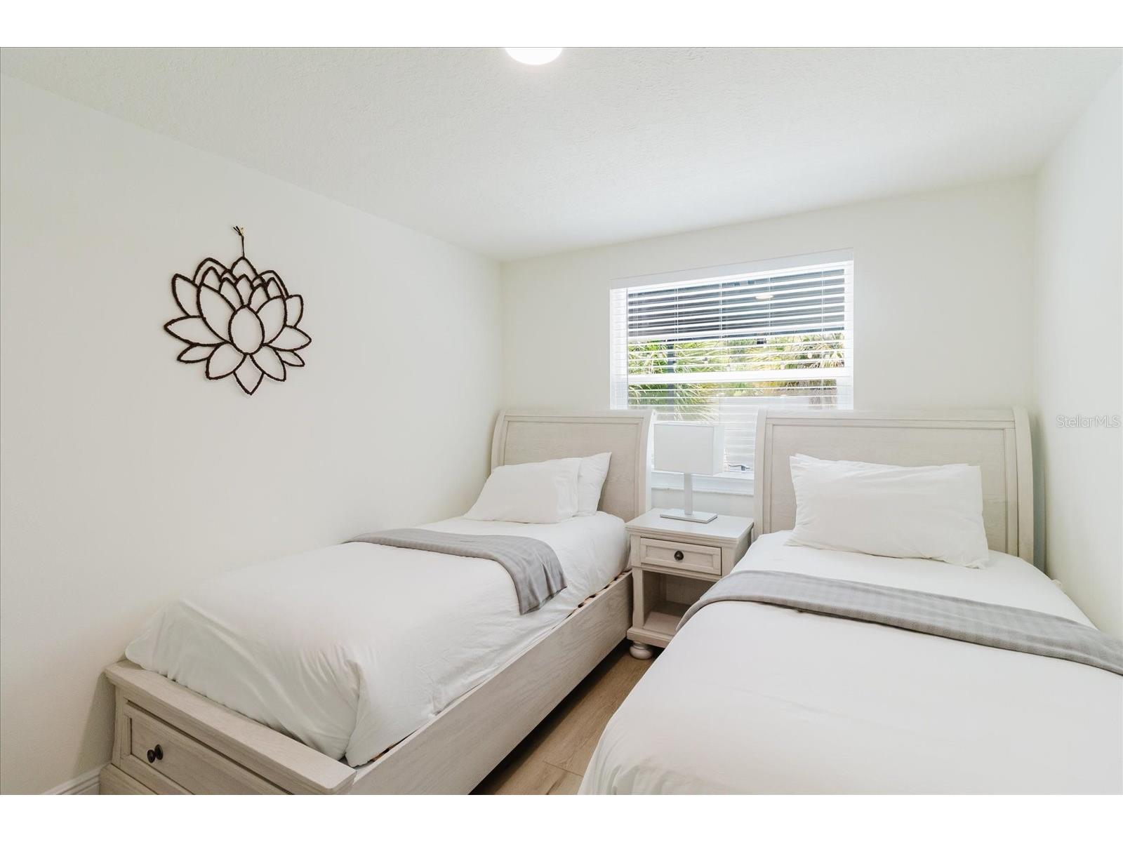 916 17th Street N Saint Petersburg FL 33713 TB8519175 image28