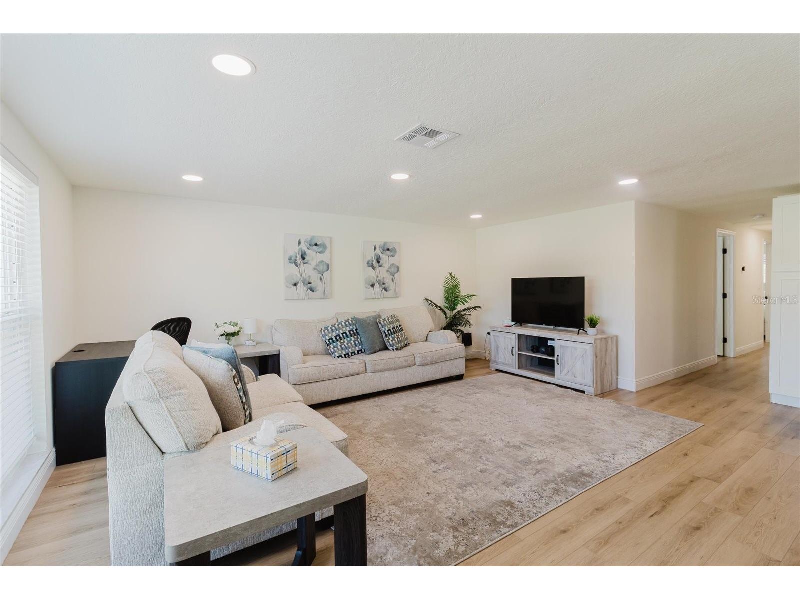 916 17th Street N Saint Petersburg FL 33713 TB8519175 image8