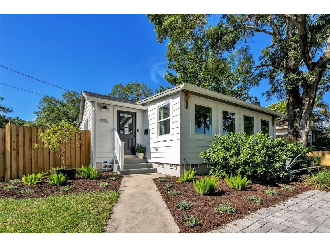 916 47th Avenue N Saint Petersburg FL 33703 TB8426459 image2