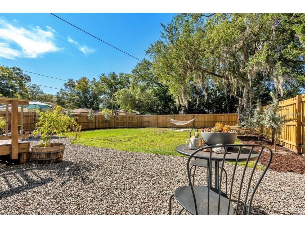 916 47th Avenue N Saint Petersburg FL 33703 TB8426459 image20