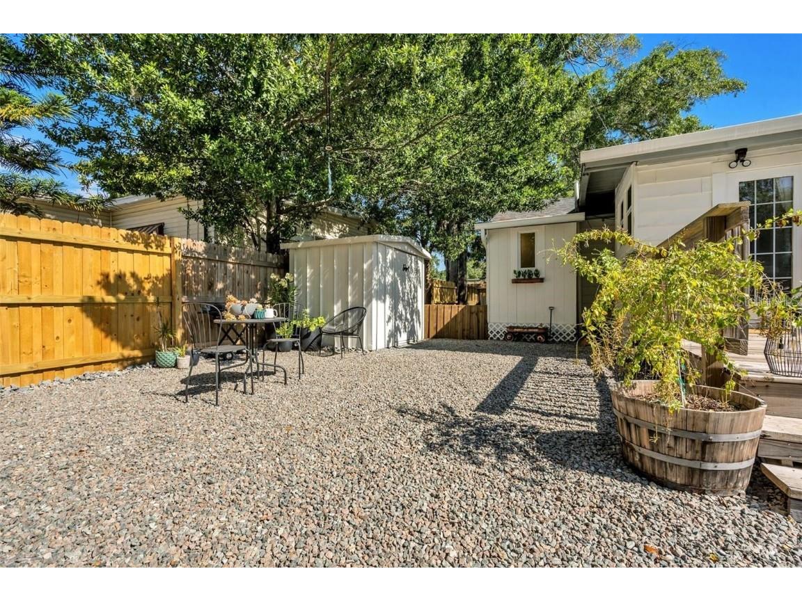 916 47th Avenue N Saint Petersburg FL 33703 TB8426459 image21