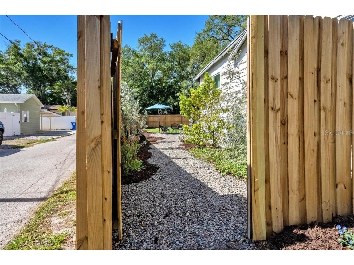 916 47th Avenue N Saint Petersburg FL 33703 TB8426459 image26