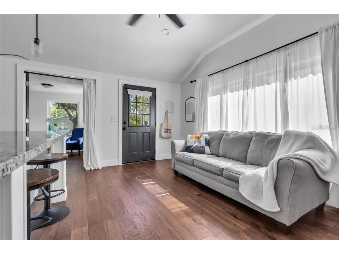 916 47th Avenue N Saint Petersburg FL 33703 TB8426459 image4