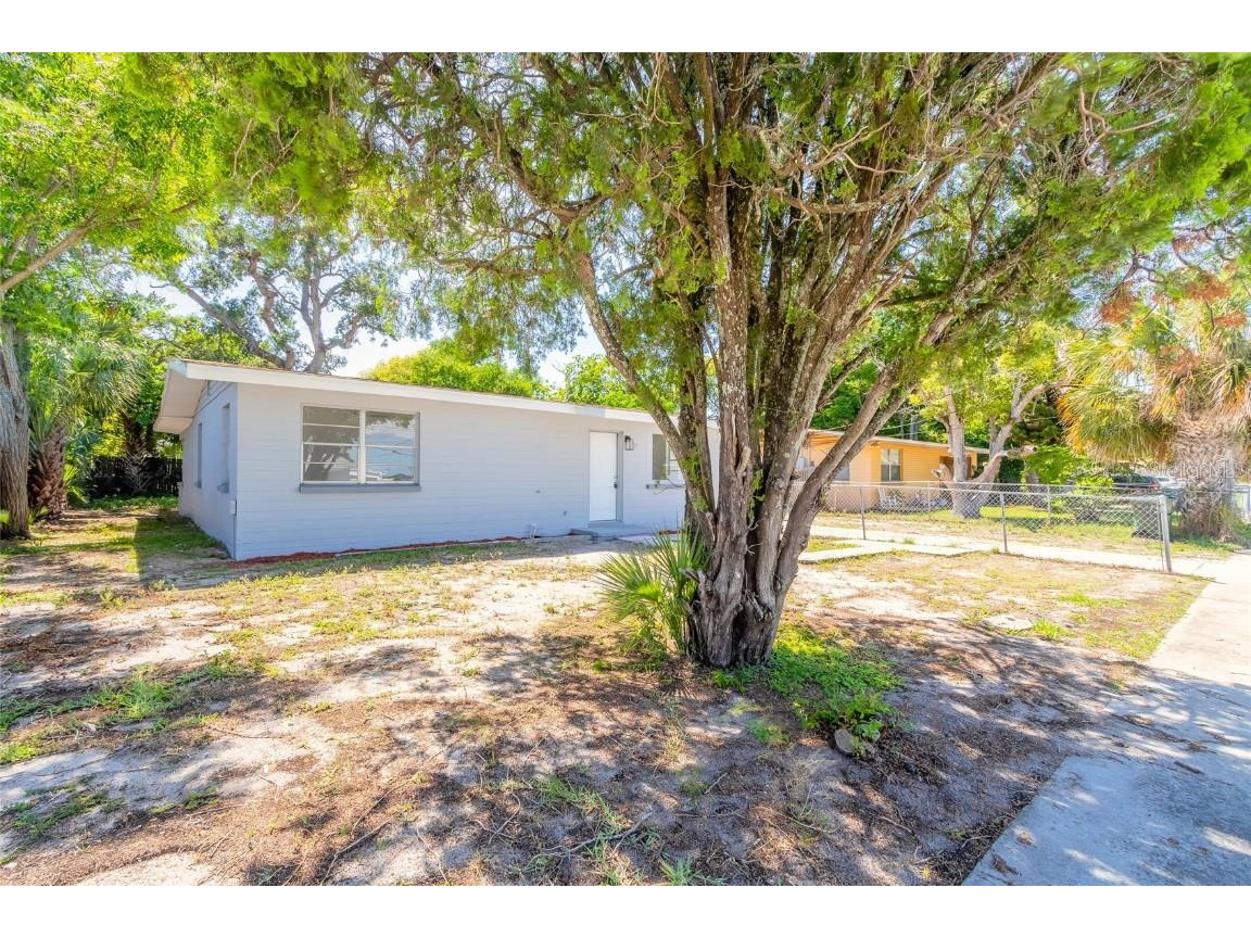 916 Essex Road Daytona Beach FL 32117 V4936248 image1