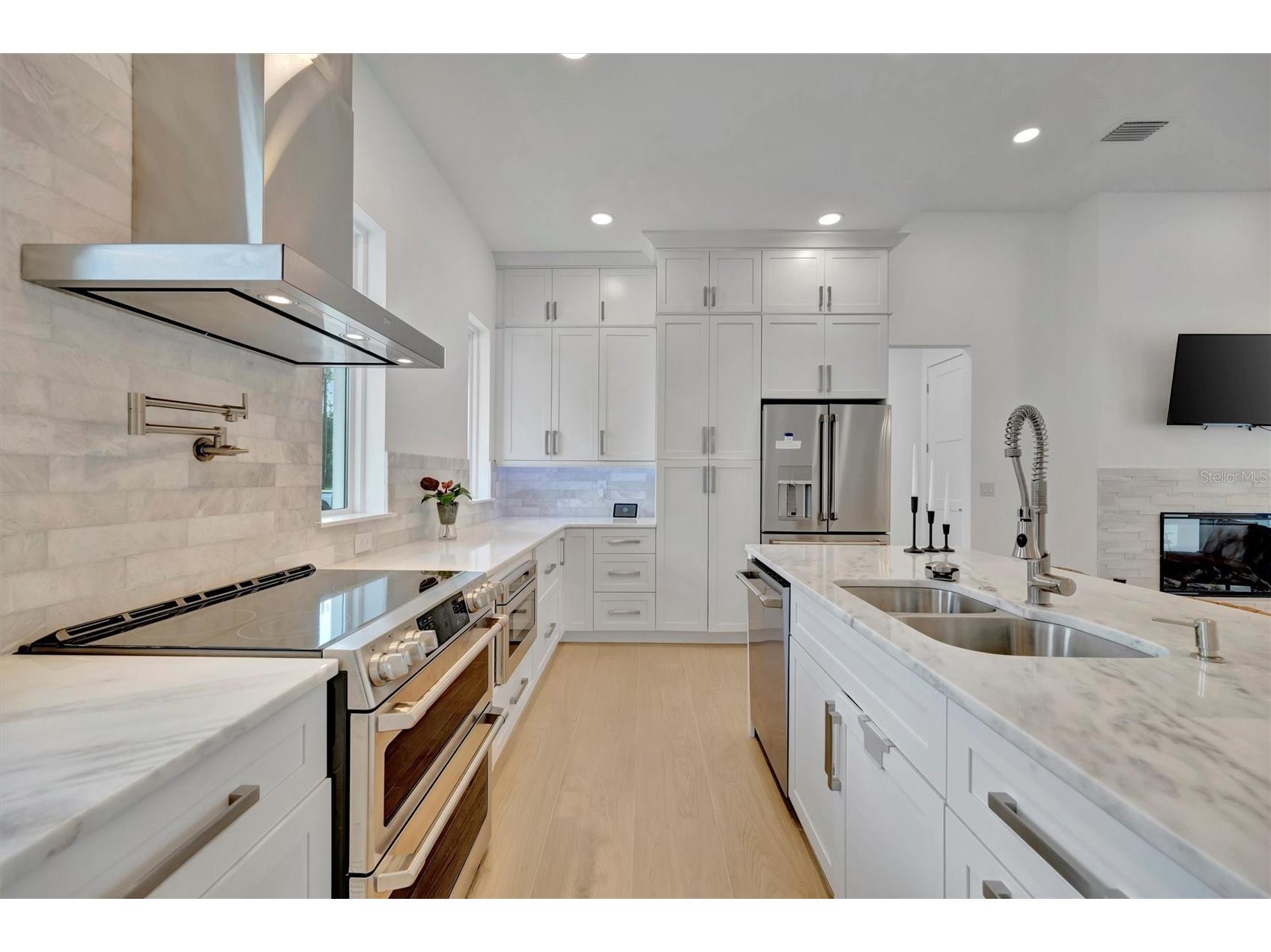 916 Highland Street Sarasota FL 34234 O6375499 image12