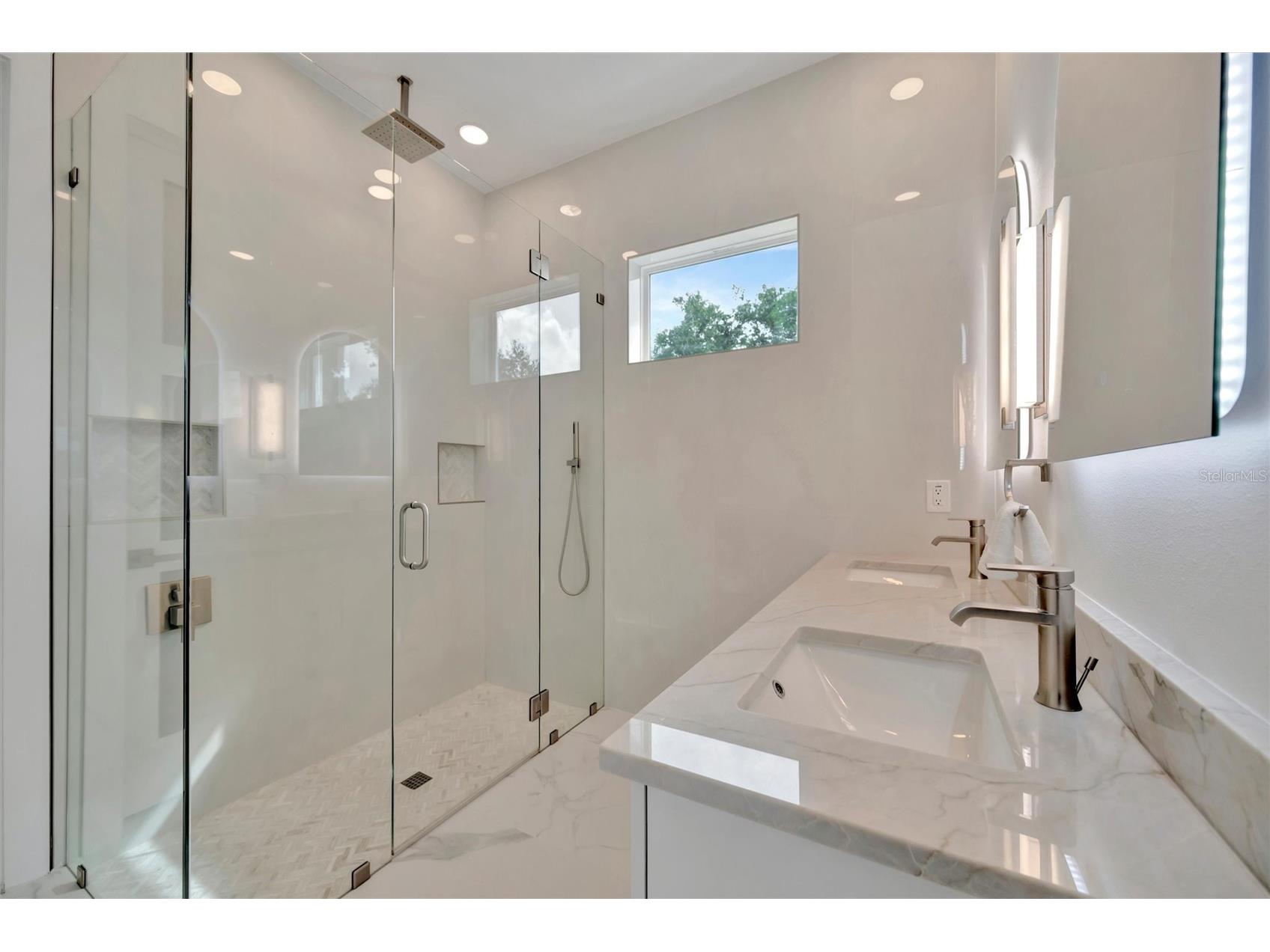 916 Highland Street Sarasota FL 34234 O6375499 image34