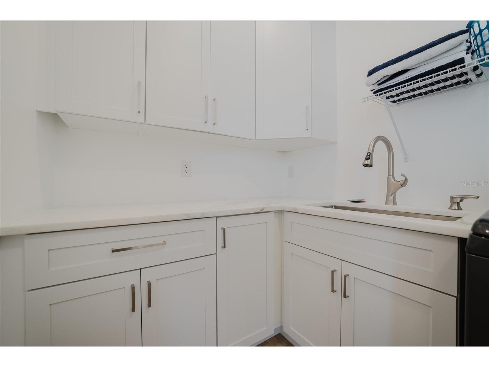 916 Highland Street Sarasota FL 34234 O6375499 image39