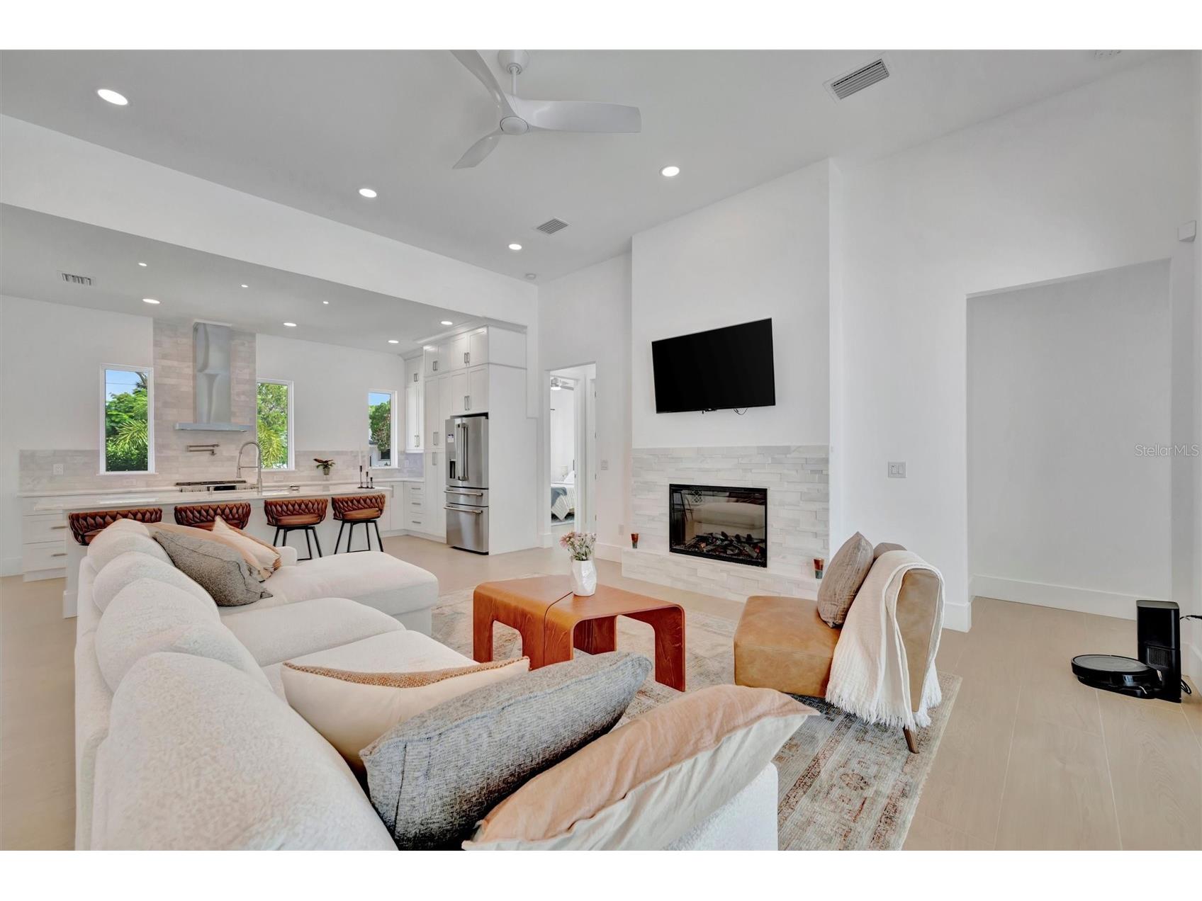 916 Highland Street Sarasota FL 34234 O6375499 image8
