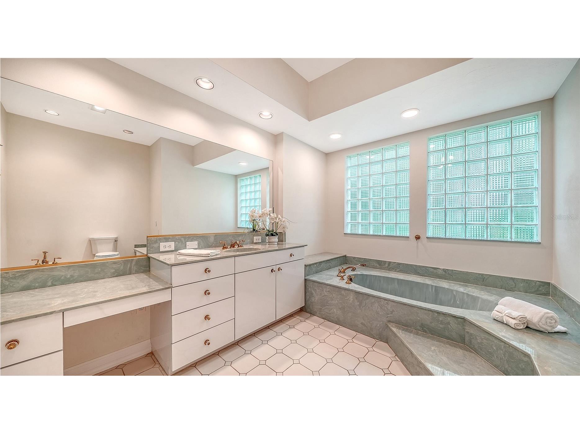 916 Macewen Drive Osprey FL 34229 A4698153 image39