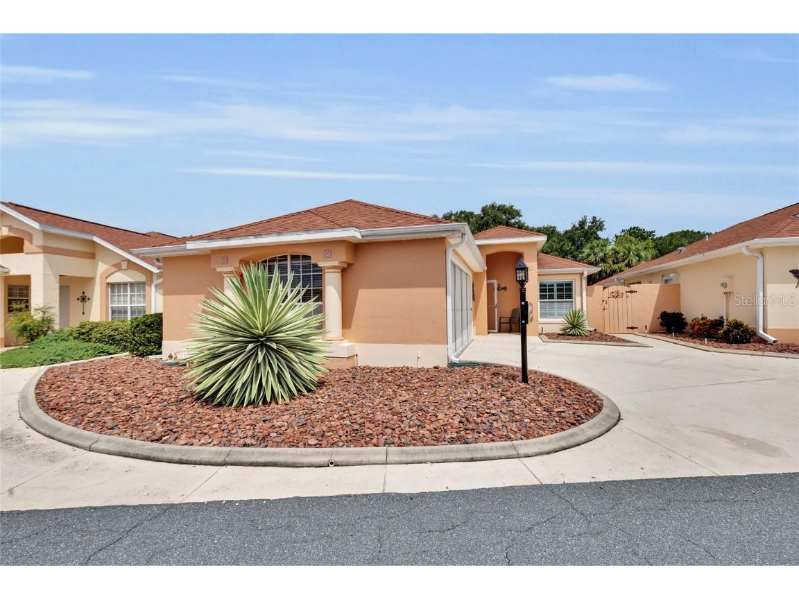 916 Medira Drive Lady Lake FL 32159 G5099880 image1