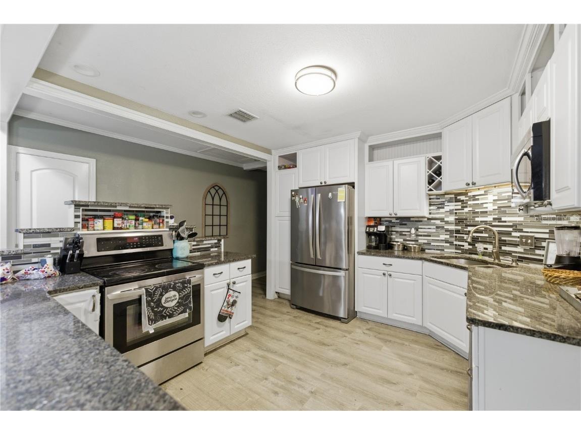 916 NE 28th Avenue Ocala FL 34470 OM715177 image3