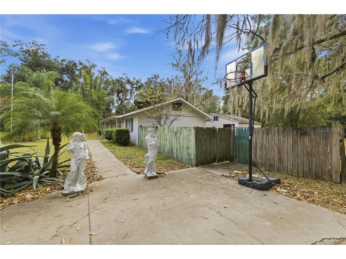 916 NE 28th Avenue Ocala FL 34470 OM715177 image39