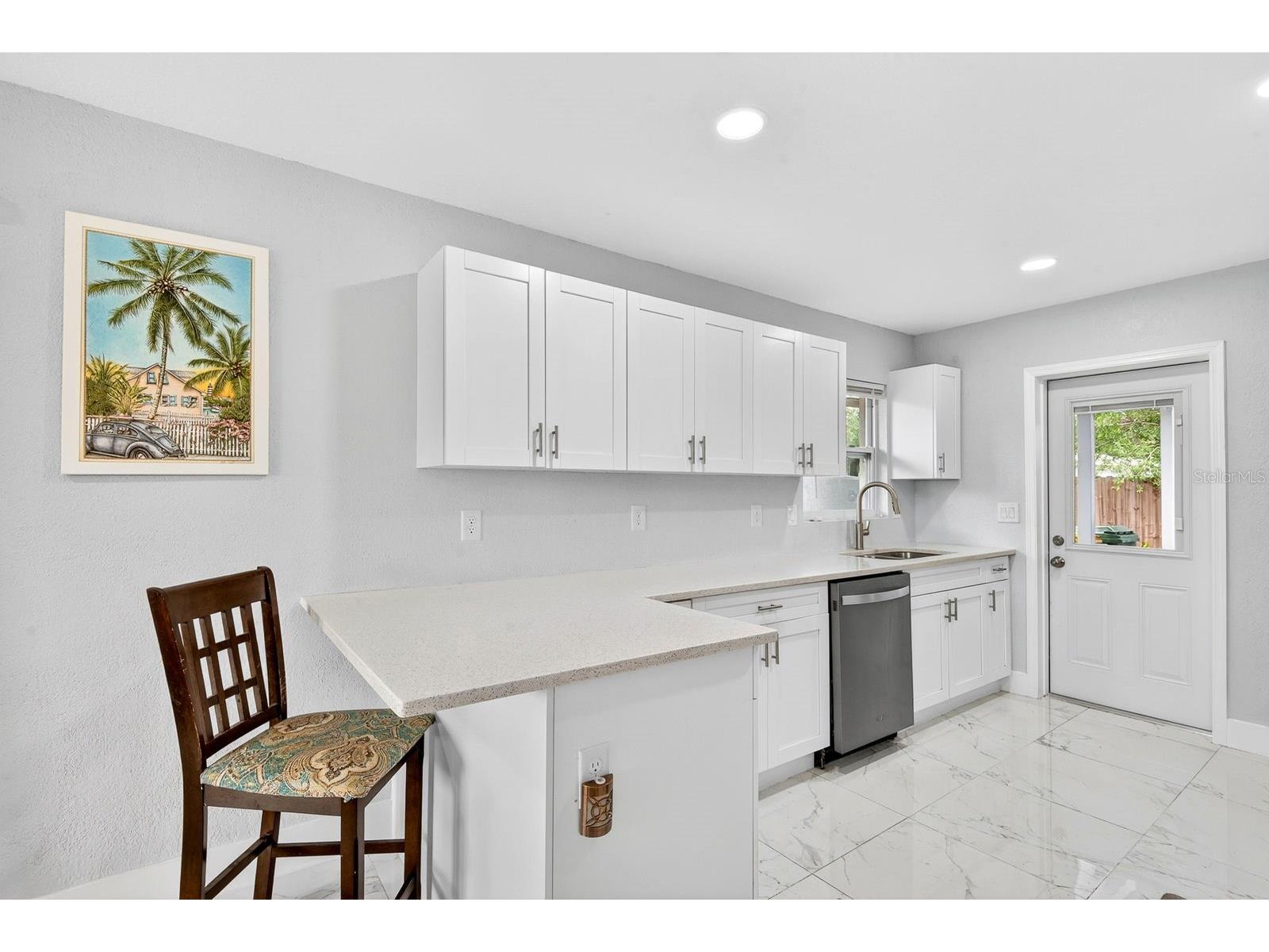 916 Pattison Avenue Sarasota FL 34237 A4693771 image16