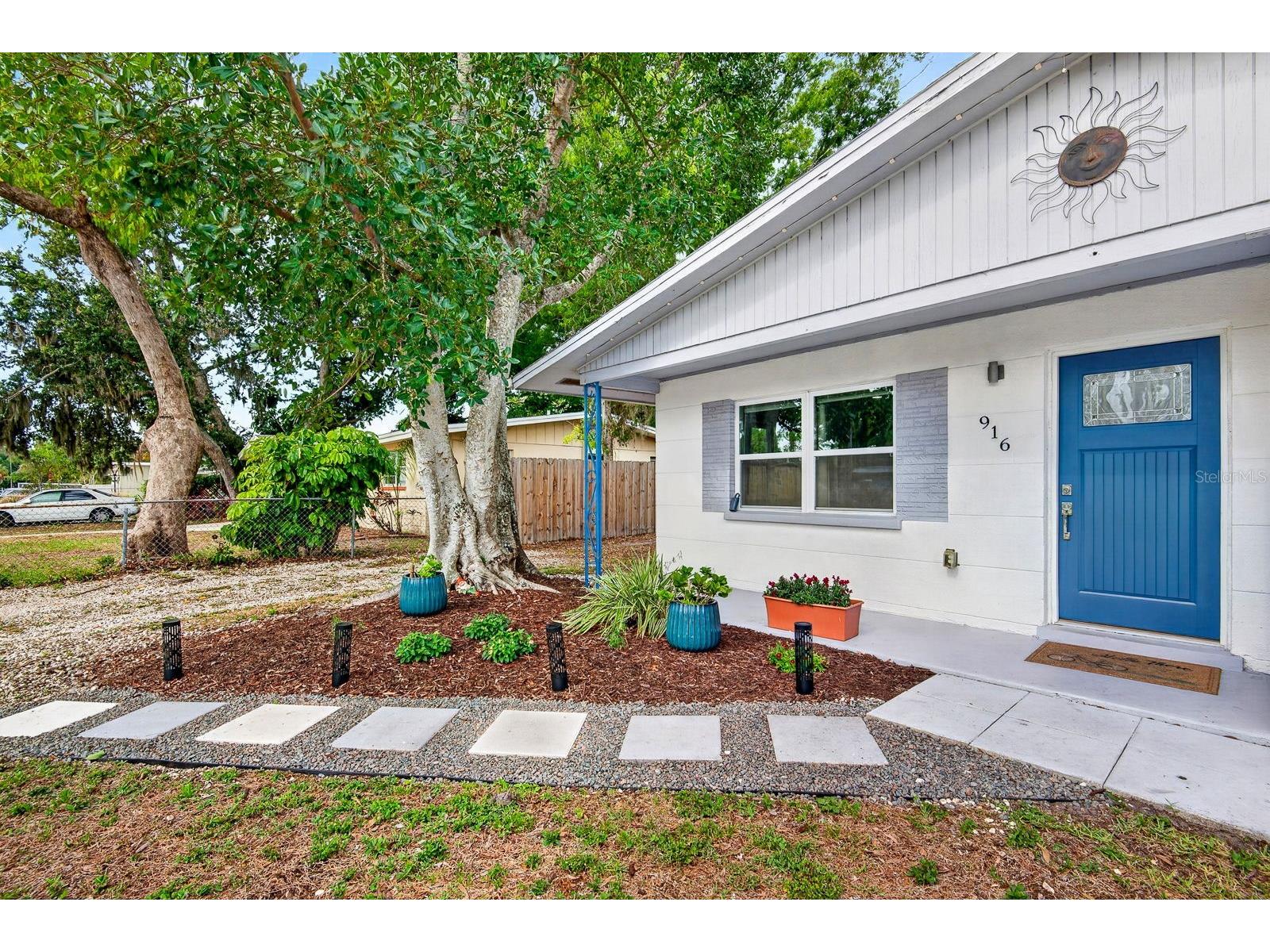 916 Pattison Avenue Sarasota FL 34237 A4693771 image2