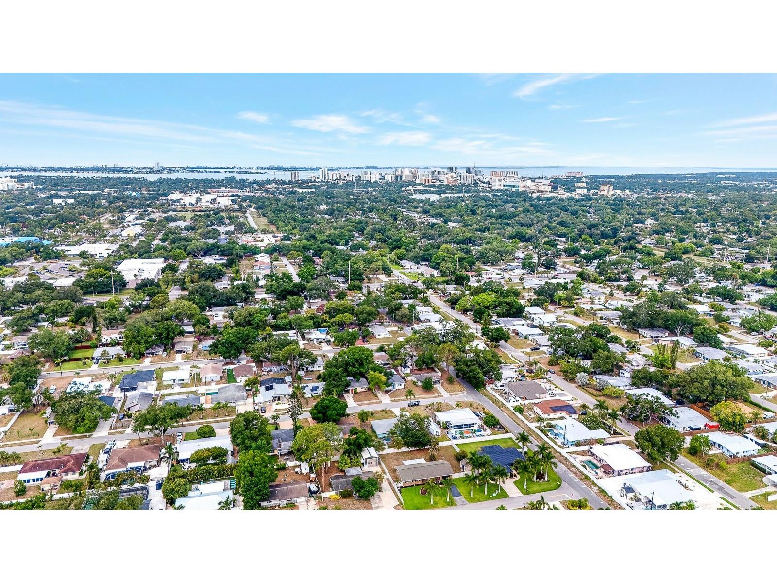 916 Pattison Avenue Sarasota FL 34237 A4693771 image44