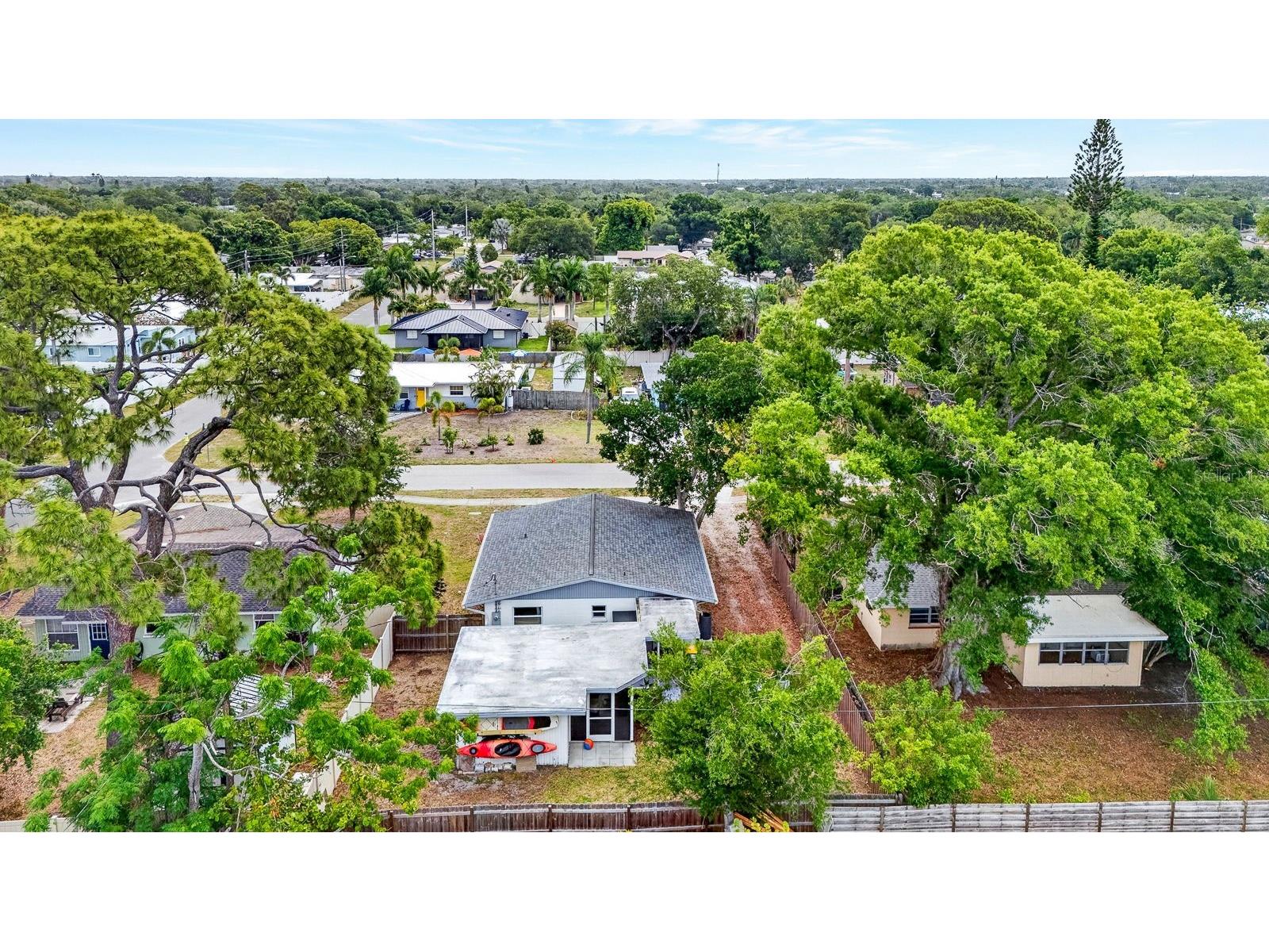 916 Pattison Avenue Sarasota FL 34237 A4693771 image46