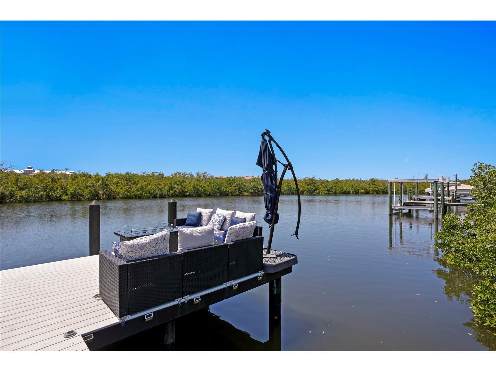 916 Seagrape Drive Ruskin FL 33570 TB8488564 image50