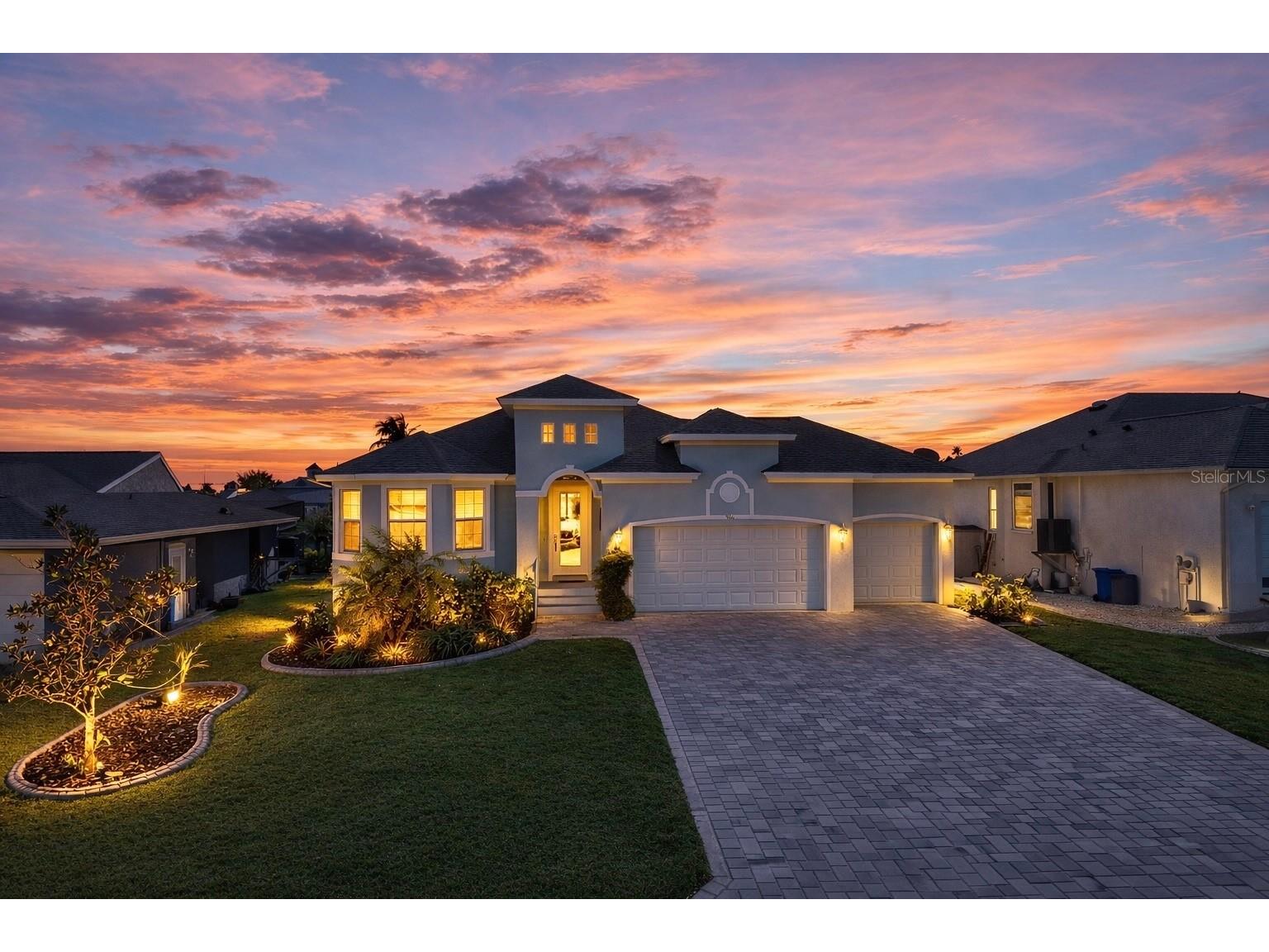 916 Spindle Palm Way Apollo Beach FL 33572 TB8474317 image1