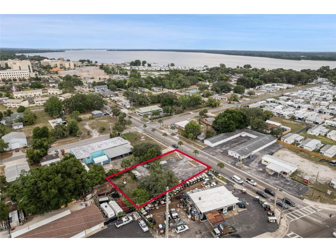 916 W Main Street Tavares FL 32778 O6096654 image1