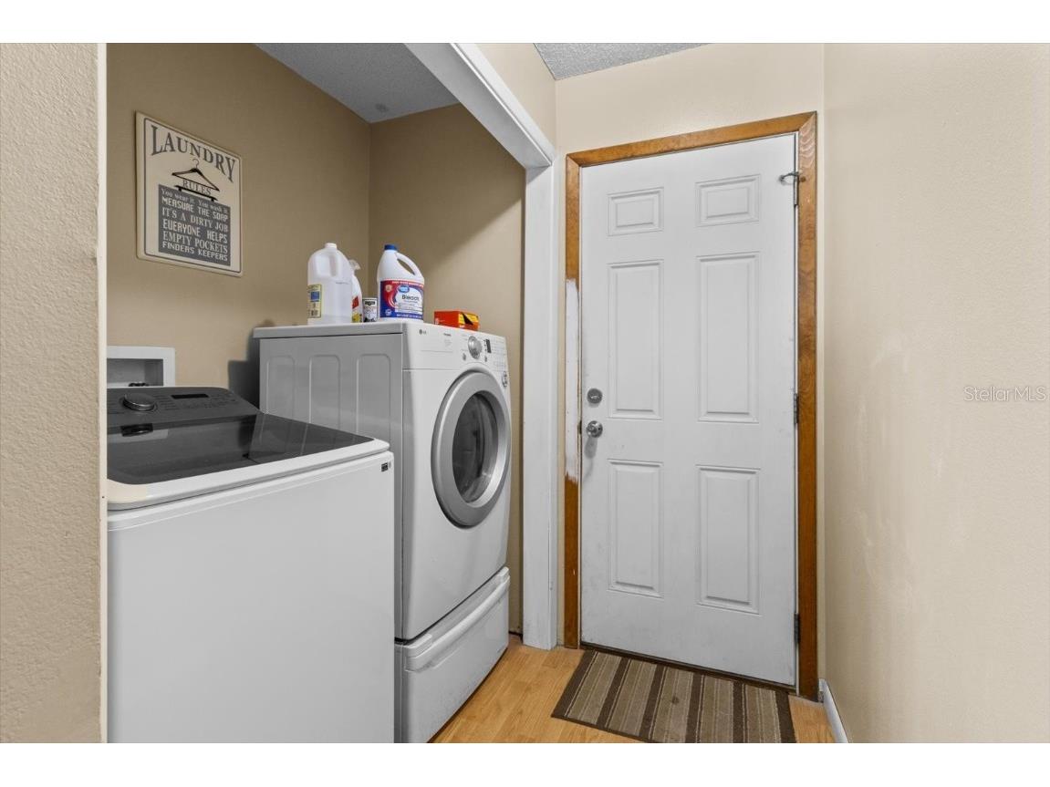 916 Whiteway Drive Brooksville FL 34601 W7877264 image25