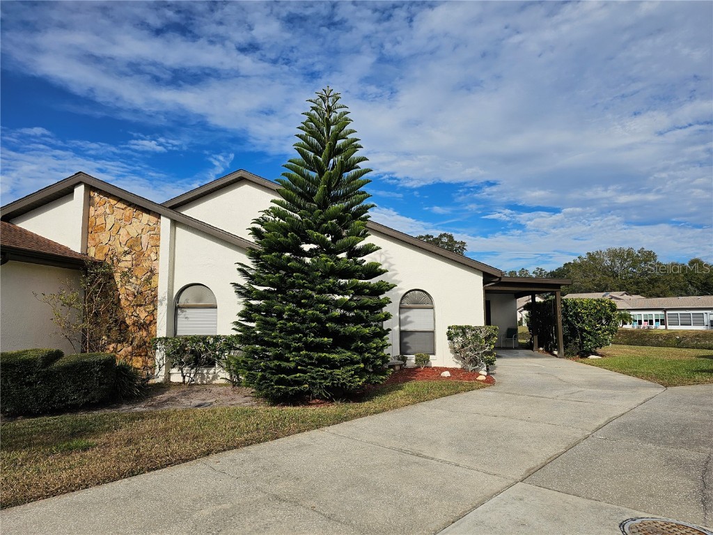 9163 Lingrove Road Weeki Wachee FL 34613 W7870562 image1