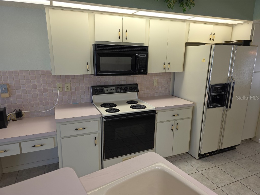 9168 Southern Comfort Court Weeki Wachee FL 34613 W7876865 image7