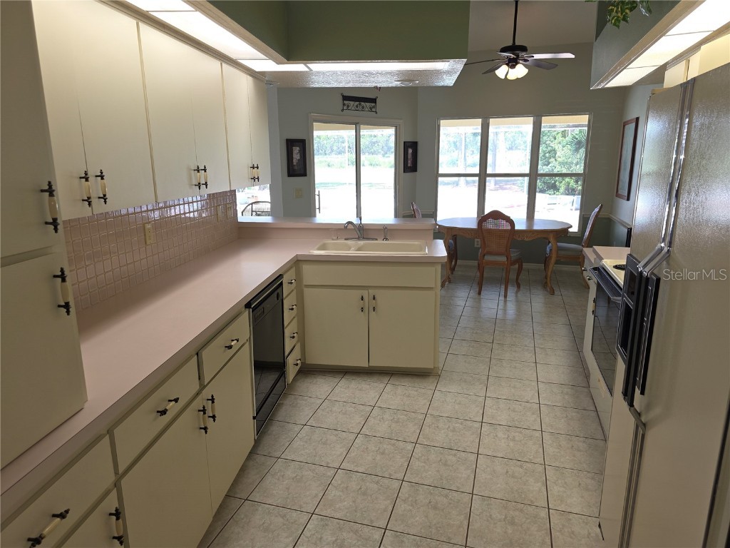 9168 Southern Comfort Court Weeki Wachee FL 34613 W7876865 image9