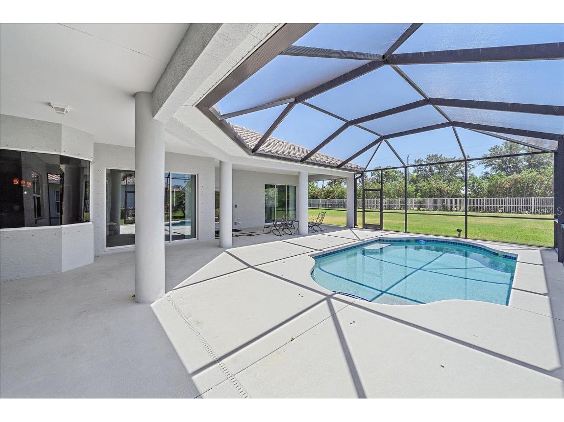 917 145th Street Circle NE Bradenton FL 34212 A4650908 image3
