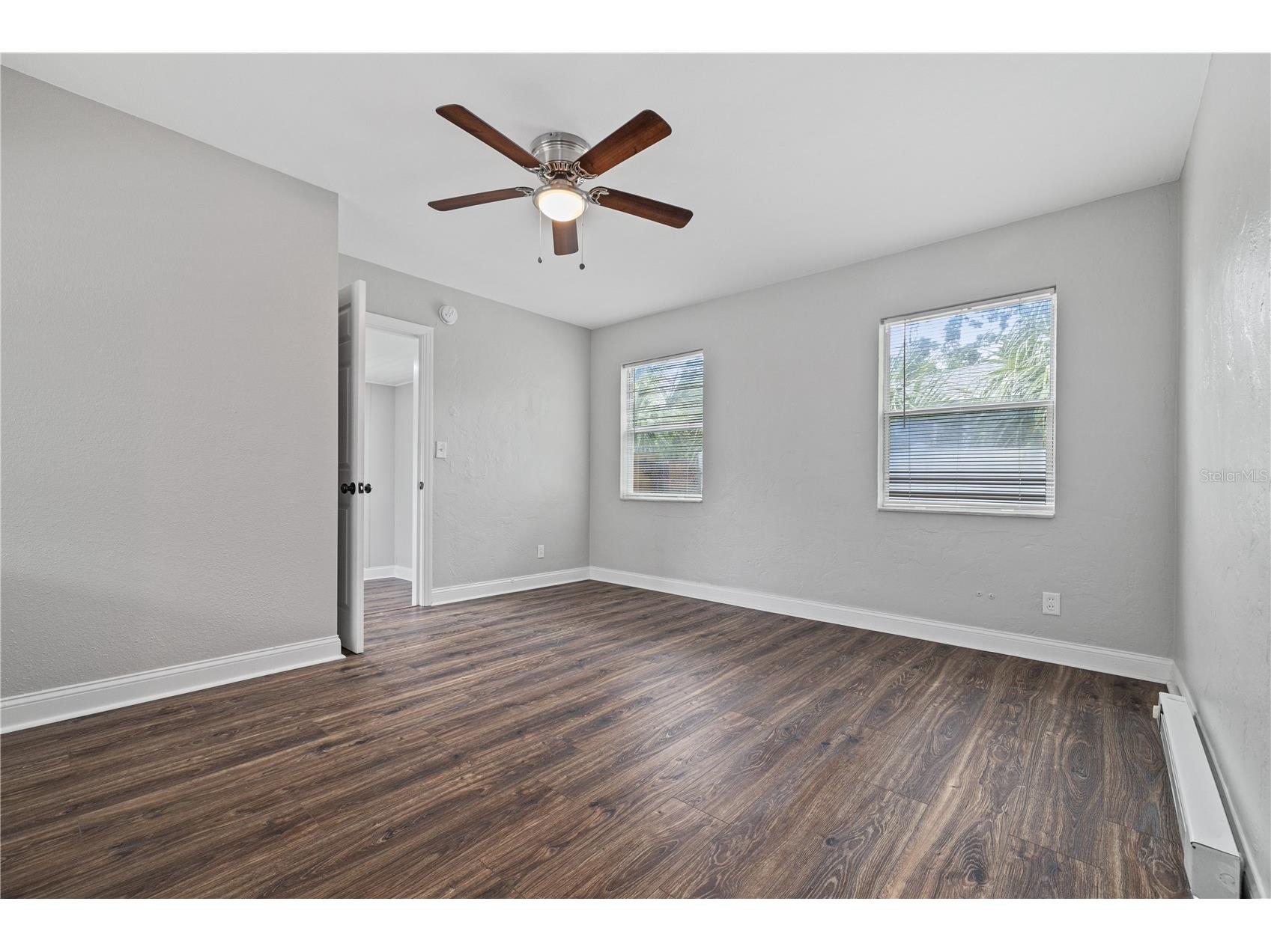 917 30th Avenue N #4 Saint Petersburg FL 33704 TB8524940 image3
