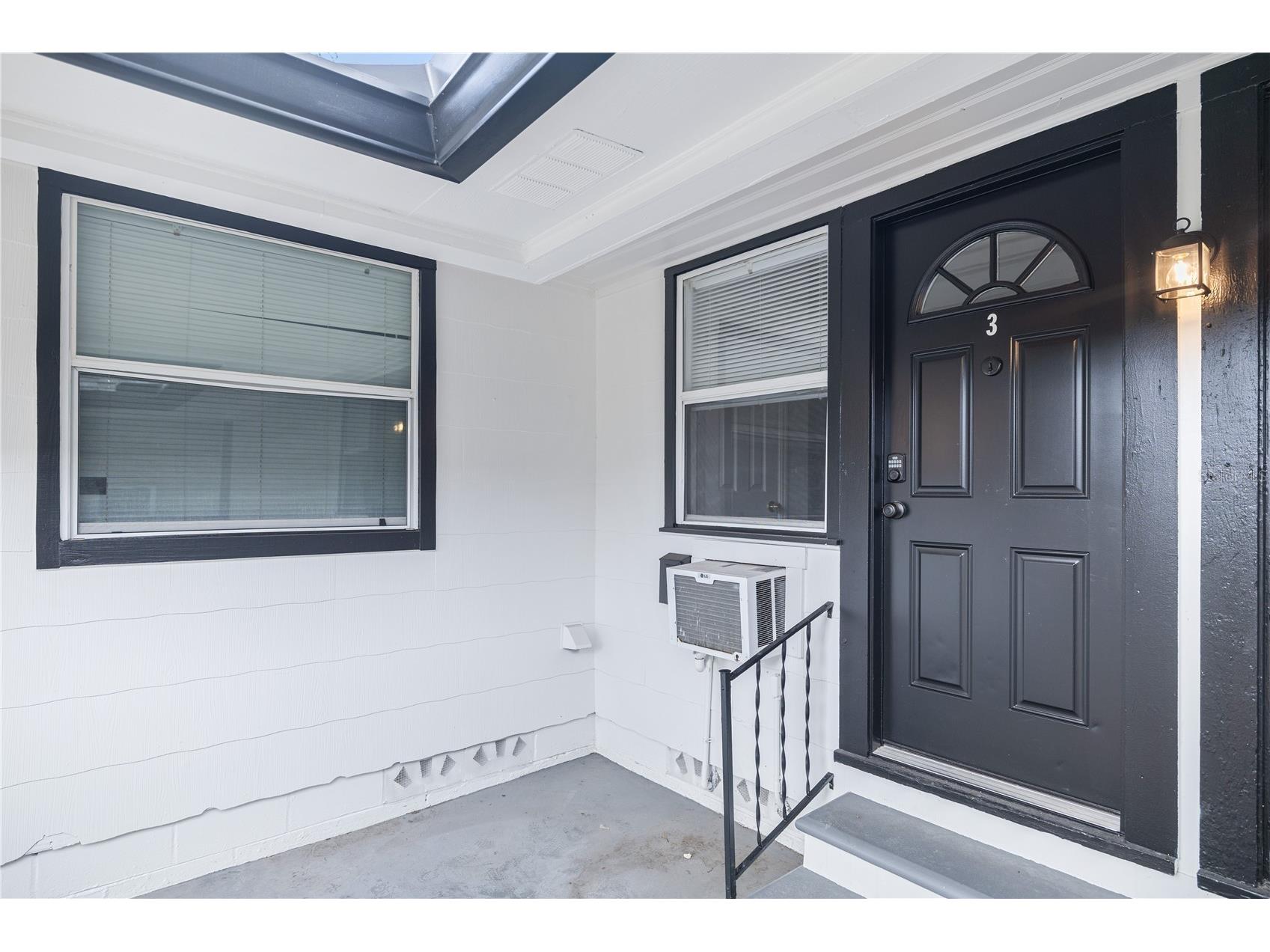 917 30th Avenue N Saint Petersburg FL 33704 TB8513746 image3