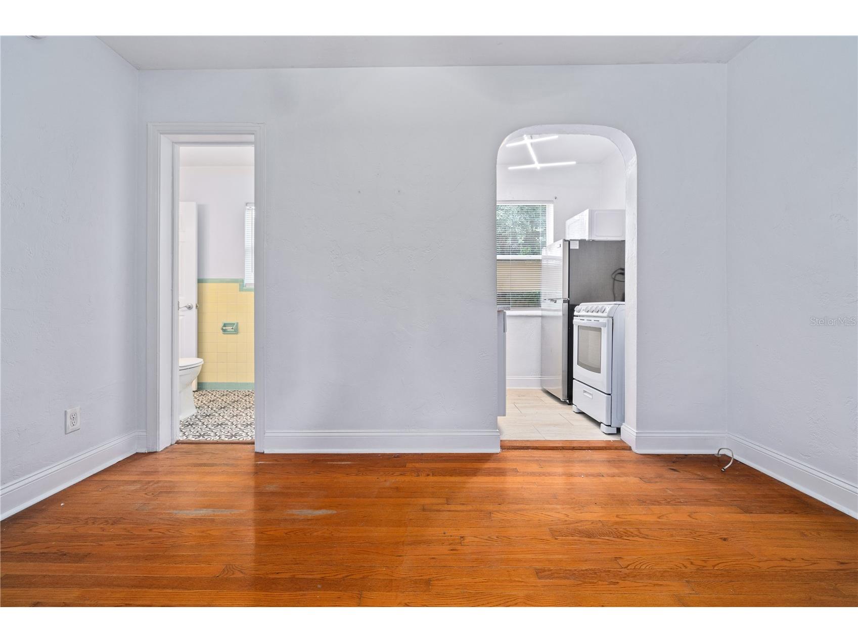 917 30th Avenue N Saint Petersburg FL 33704 TB8513746 image5