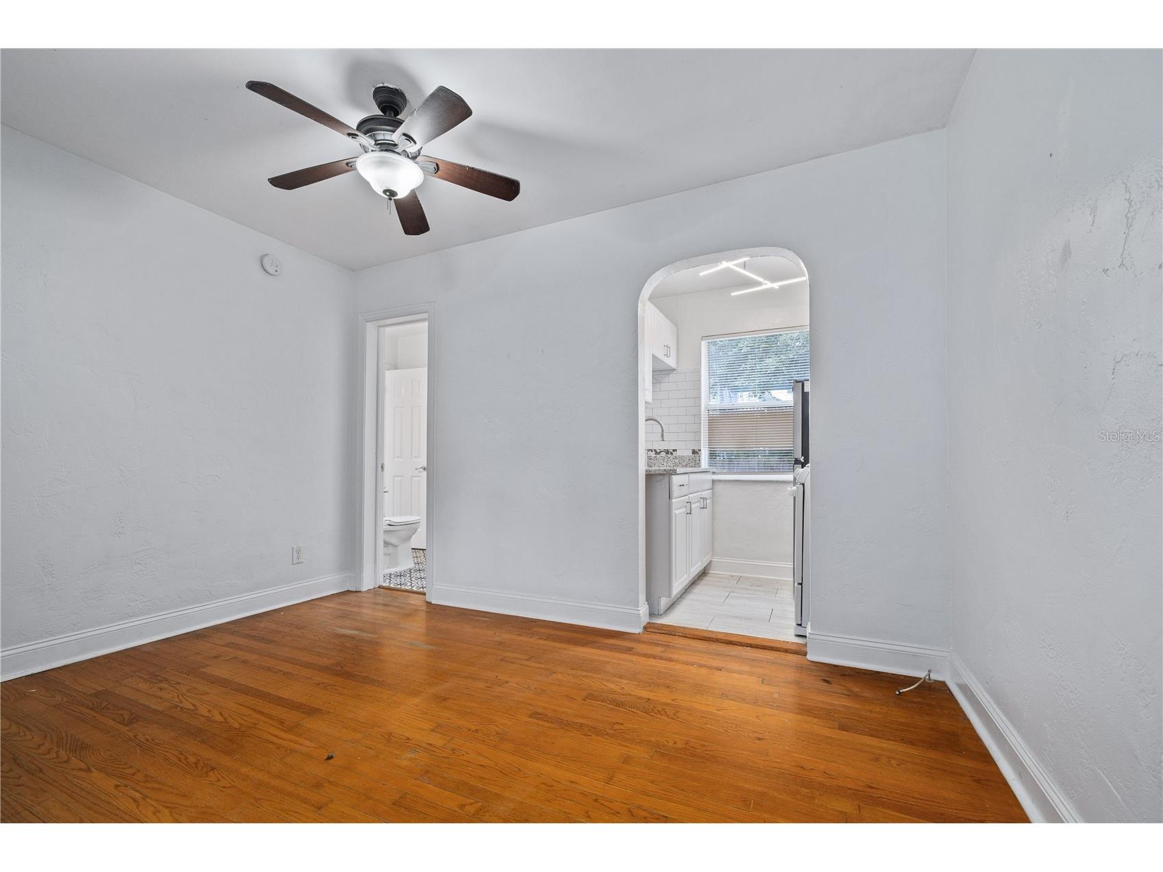 917 30th Avenue N Saint Petersburg FL 33704 TB8513746 image6