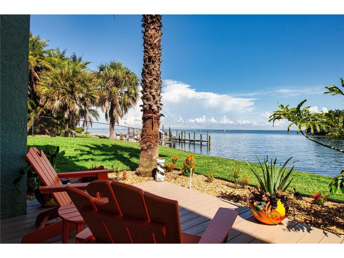 917 Bahia Del Sol Drive Ruskin FL 33570 - TAMPA BAY T3543184 image1